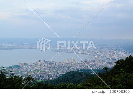 滋賀県大津市 比叡山ドライブウェイから見る琵琶湖 滋賀県大津市 比叡山ドライブウェイから見る琵琶湖 130708300