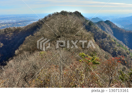 丹沢の仏果山より 仏果山~経ヶ岳縦走コースの尾根 丹沢の仏果山より 仏果山~経ヶ岳縦走コースの尾根 130713161