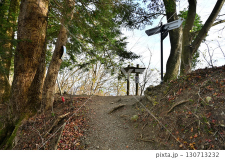 丹沢の峠 仏果山の宮ヶ瀬越 丹沢の峠 仏果山の宮ヶ瀬越 130713232