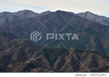 丹沢の高取山山頂　展望台からの展望　丹沢山と蛭ヶ岳 130713251