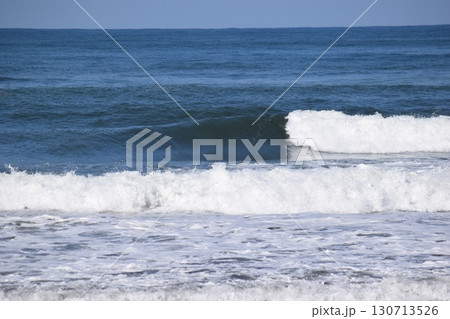 日本海の荒波 庄内海岸 日本海の荒波 庄内海岸 130713526