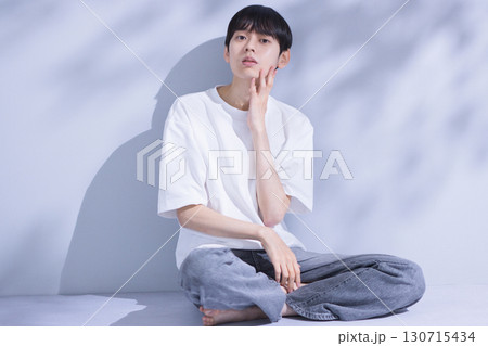 20代男性のビューティーイメージ ポートレート 20代男性のビューティーイメージ ポートレート 130715434