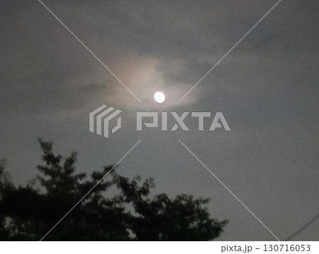 夜空に浮かぶ希望の灯 130716053