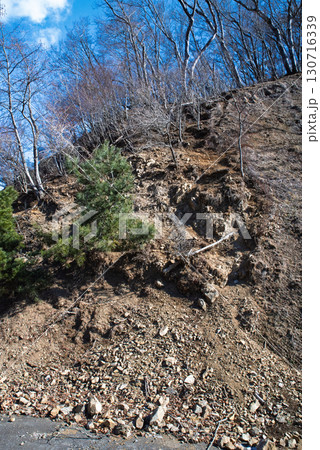 林道の崩落 130716339