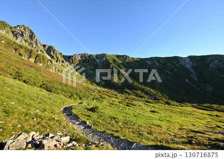 木曽駒ヶ岳登山、中央アルプス、長野県 130716875