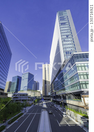 大阪駅　駅前風景　 130716921