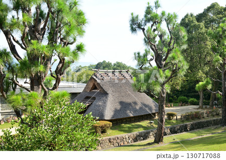 紀伊風土記の丘(竪穴住居) 【和歌山県和歌山市】 紀伊風土記の丘(竪穴住居) 【和歌山県和歌山市】 130717088