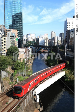 【東京メトロ】2000系（丸ノ内線：淡路町～御茶ノ水） 130719887