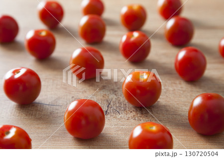 たくさんのミニトマト たくさんのミニトマト 130720504