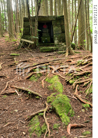 通り峠子安地蔵 【三重県熊野市紀和町】 通り峠子安地蔵 【三重県熊野市紀和町】 130721171
