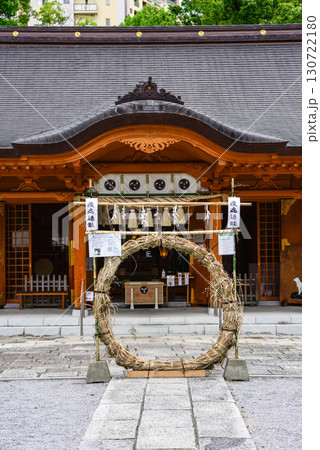小汐井神社　拝殿と夏越しの大祓え（茅の輪くぐり） 130722180