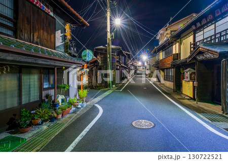 岐阜　恵那市　夜の大正村の町並み 130722521