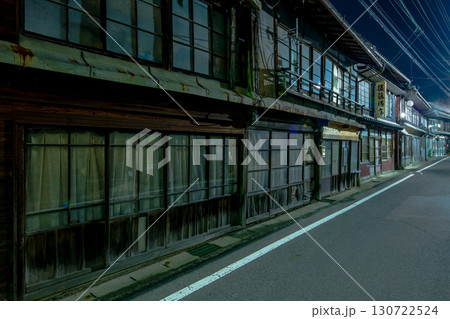岐阜 恵那市 夜の大正村の町並み 岐阜 恵那市 夜の大正村の町並み 130722524