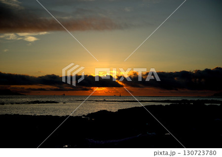 <五島の風景>秋の日が沈む間際の海の景色 <五島の風景>秋の日が沈む間際の海の景色 130723780