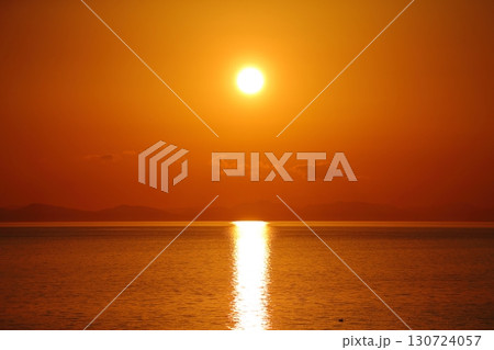 荒尾市　有明海　海岸　元旦の夕暮れ、 130724057