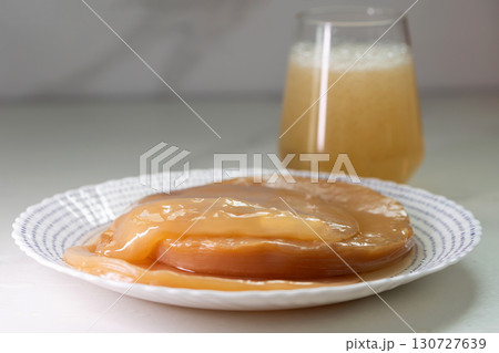 Kombucha Fermentation Process With Bubbles and Trendy Vibes in a Kitchen Setting 130727639