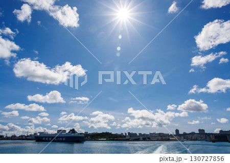 出港した船から見る那覇泊港の風景。泊大橋やとまりんが見える。沖縄県那覇市那覇泊港-2025/6/26 出港した船から見る那覇泊港の風景。泊大橋やとまりんが見える。沖縄県那覇市那覇泊港-2025/6/26 130727856