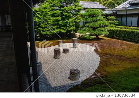 【京都風景】東福寺本坊庭園 美しい星座「北斗七星」を映し出す東庭 【京都風景】東福寺本坊庭園 美しい星座「北斗七星」を映し出す東庭 130730334