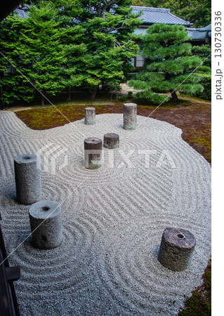 【京都風景】東福寺本坊庭園　美しい星座「北斗七星」を映し出す東庭 130730336