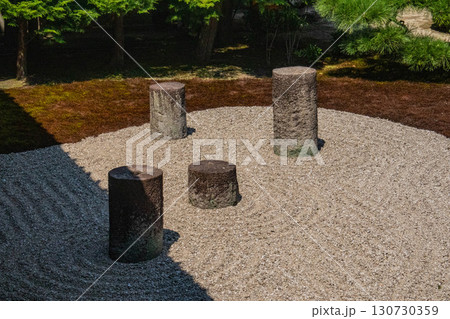 【京都風景】東福寺本坊庭園 美しい星座「北斗七星」を映し出す東庭 【京都風景】東福寺本坊庭園 美しい星座「北斗七星」を映し出す東庭 130730359