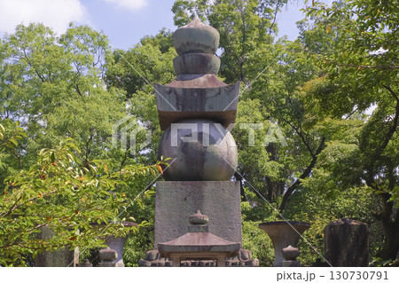 京都 豊国廟にある豊臣秀吉の五輪塔 130730791