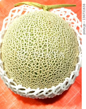 食べ頃に熟したアールスメロン101 130731638