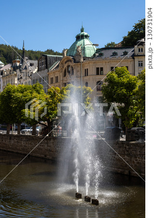 Fountain in river Ohre, Karlovy Vary, Czechia 130731904