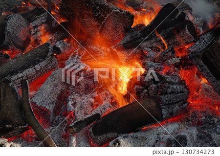 初詣神社境内でお焚き上げ5 130734273