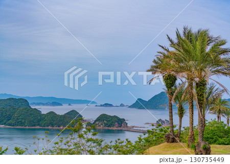 【宮崎県日南市】ジャカランダの森(有用植物園)から眺める外浦の海 【宮崎県日南市】ジャカランダの森(有用植物園)から眺める外浦の海 130735449