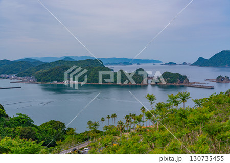 【宮崎県日南市】ジャカランダの森(有用植物園)から眺める外浦の海 【宮崎県日南市】ジャカランダの森(有用植物園)から眺める外浦の海 130735455