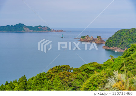 【宮崎県日南市】ジャカランダの森（有用植物園）から眺める外浦の海 130735466