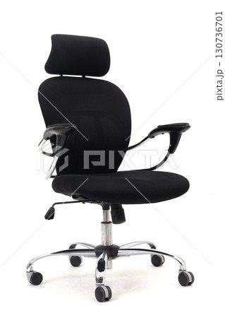 オフィスチェアー 130736701