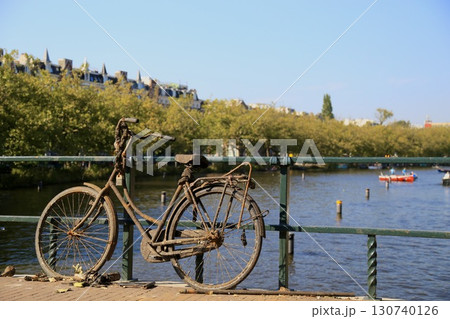 アムステルダムの運河 130740126