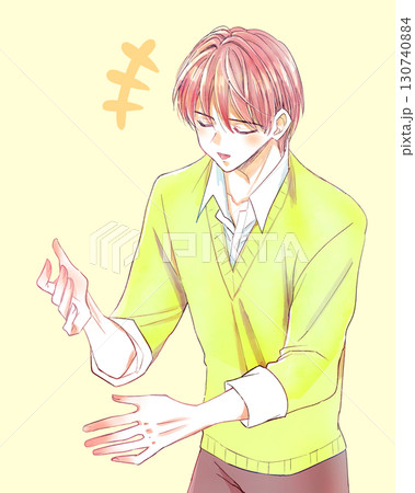 手振りを交えて談笑する男性 130740884