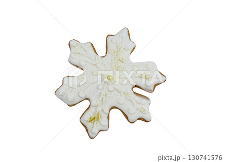 Christmas gingerbread cookie made in shape of snowflake isolated on white background 130741576