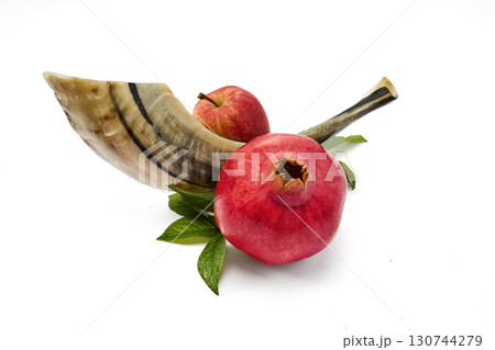 Pomegranates and Shofar. Rosh Hashanah Symbols. Jewish New Year celebration. 130744279