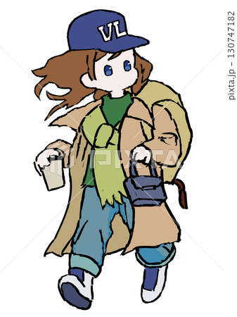 カップコーヒーを持ちリュックを背負って急ぎ足の女性 130747182