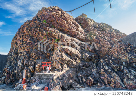 「岩手県」夫婦岩　小袖海岸の風景 130748248
