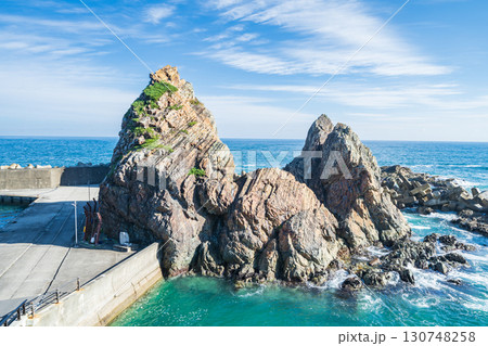 「岩手県」夫婦岩　小袖海岸の風景 130748258