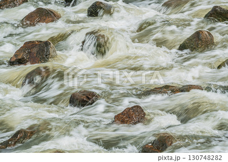 雨後の濁流と化した天野川 大阪府枚方市 雨後の濁流と化した天野川 大阪府枚方市 130748282