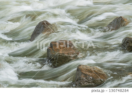 雨後の濁流と化した天野川 大阪府枚方市 雨後の濁流と化した天野川 大阪府枚方市 130748284