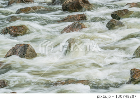 雨後の濁流と化した天野川 大阪府枚方市 雨後の濁流と化した天野川 大阪府枚方市 130748287