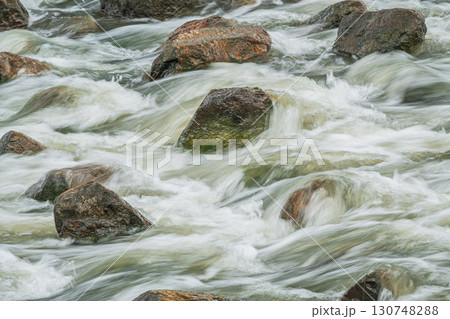 雨後の濁流と化した天野川 大阪府枚方市 雨後の濁流と化した天野川 大阪府枚方市 130748288