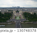 パリ・エッフェル塔から望むトロカデロ広場と都市の遠景 130748378