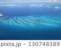バハマ諸島のサンゴ礁と水深が描く青の地形美 130748389