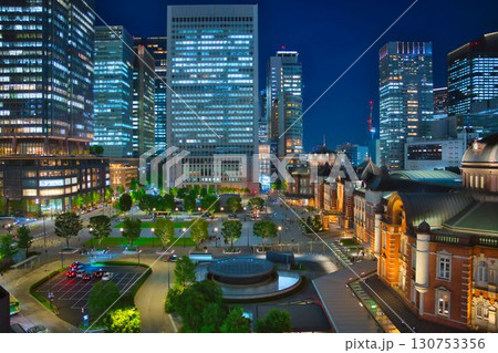 丸の内・東京駅の夜景 丸の内・東京駅の夜景 130753356
