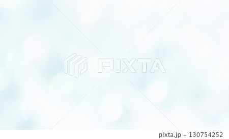 水色ブルー淡いキラキラふわふわグラデーション背景テクスチャー素材　ふんわり爽やかな光玉 130754252