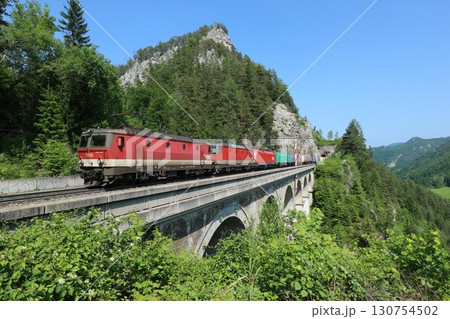 オーストリア国鉄のゼメリング鉄道 130754502