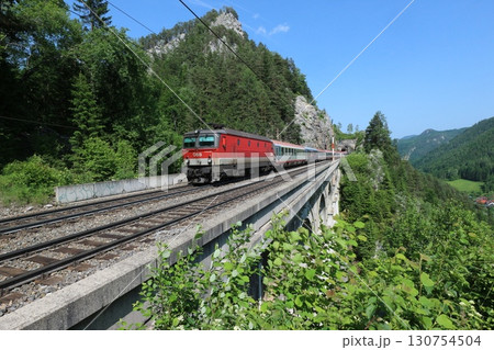 オーストリア国鉄 ゼメリング鉄道の橋梁 オーストリア国鉄 ゼメリング鉄道の橋梁 130754504