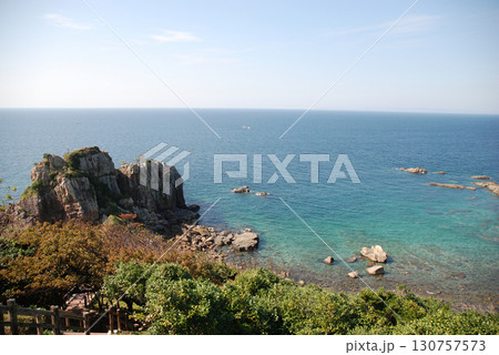 Ocean of Amakusa from deck / 展望台から眺める天草の大海原のパノラマ風景 130757573